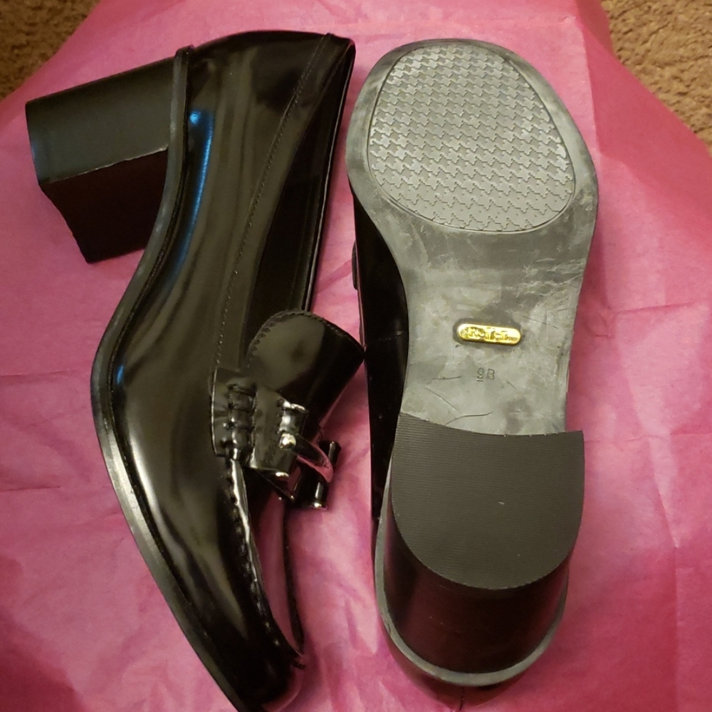 Shoe - Picture 5 of 7